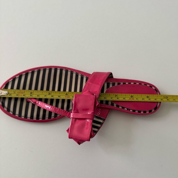 Arturo Chiang Pink and Black Sandals with Bow Detail - Picture 9 of 9